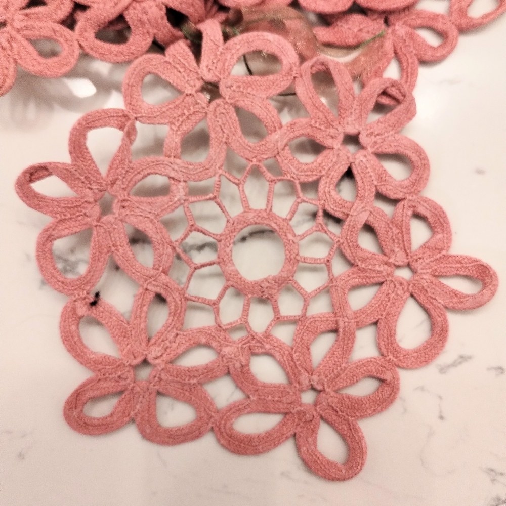 Set of 8 Pink Vintage Doily Coasters - Picture 3 of 4